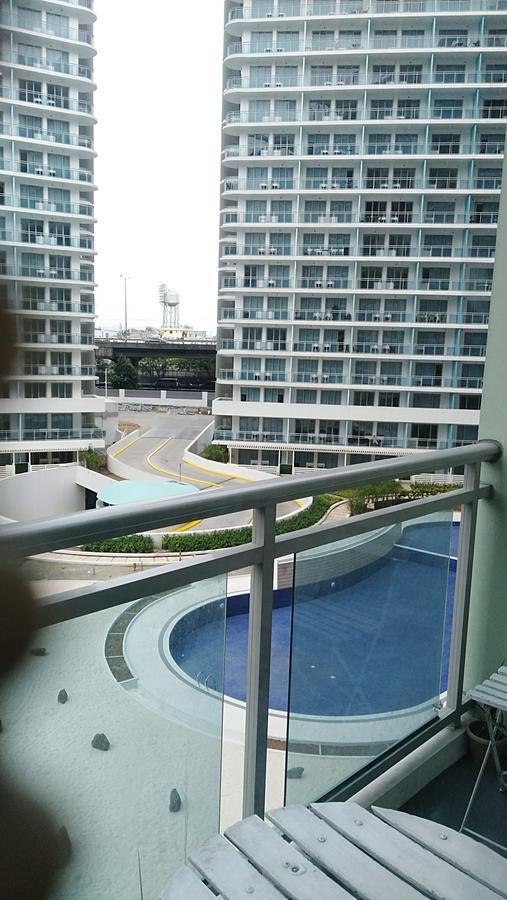 Azure C7 Balcony, Wifi, Near Mall Airport Apartment Manila Exterior photo